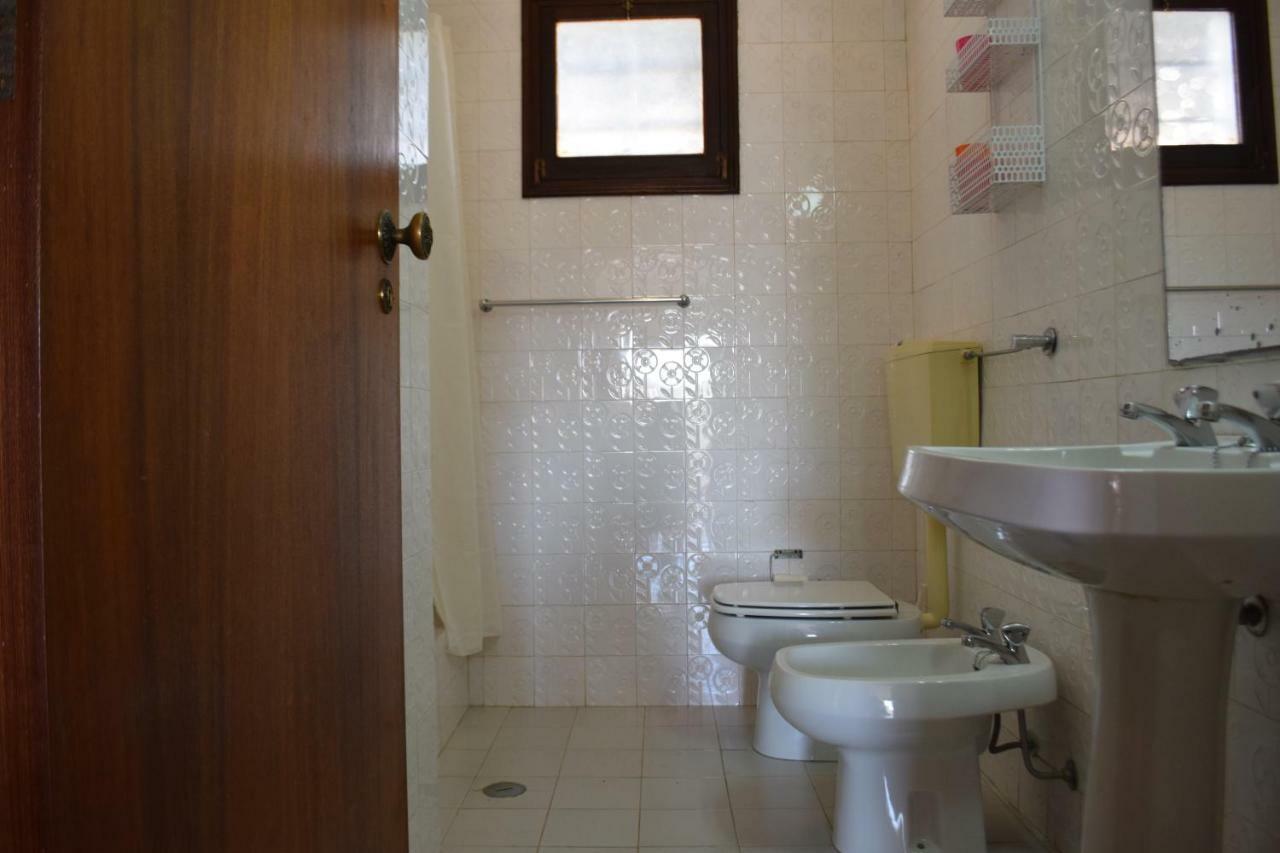 Apartamento T2 Com Piscina E Wifi A 350 Metros Da Praia Olhos de Agua  Exterior photo